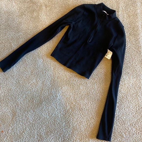 NWT 🏷 BLK ZIP UP LONG SLEEVE TOP 🖤 - Picture 2 of 6